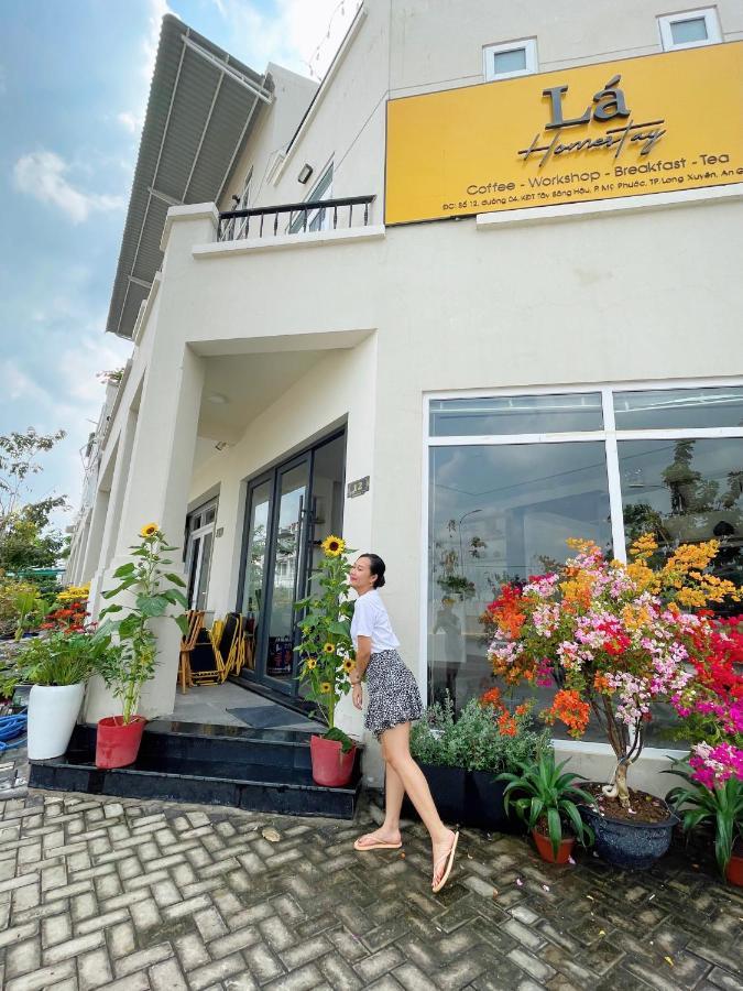 Lá Homestay Long Xuyên Exterior foto