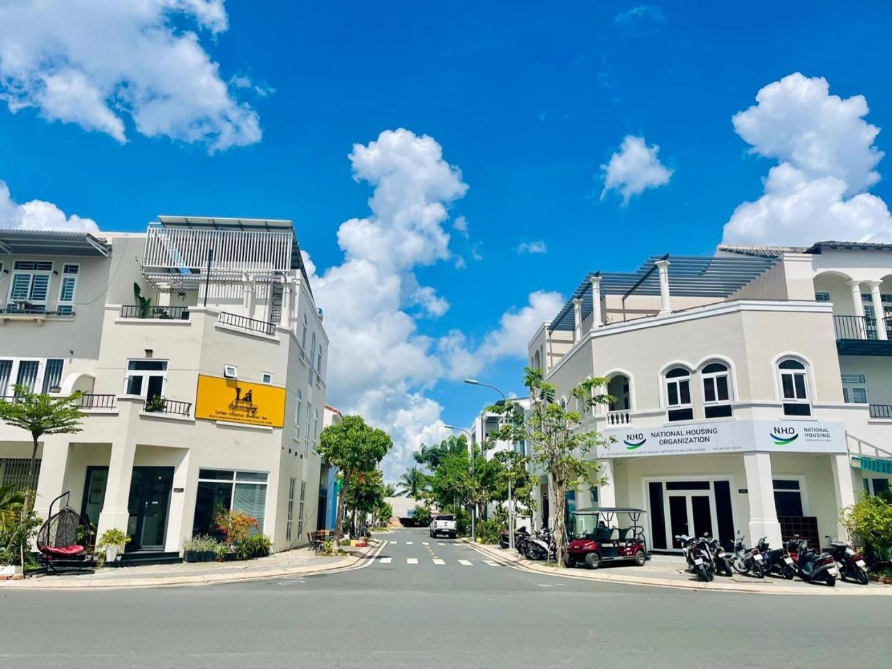 Lá Homestay Long Xuyên Exterior foto
